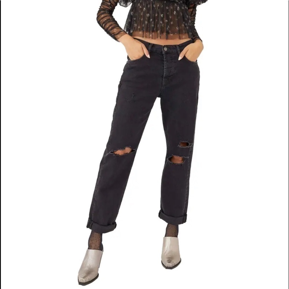 Free People Distressed Jean Size 26 NWT